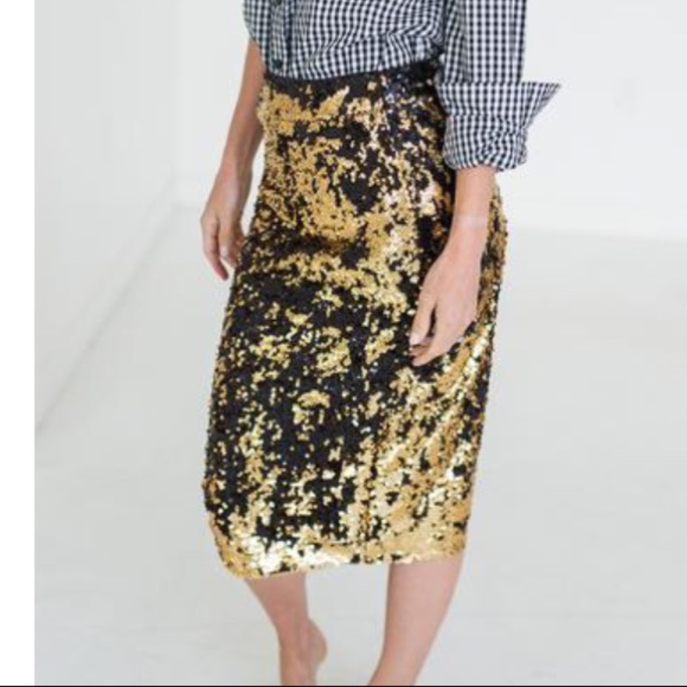 Black and gold two-tone sequin skirt