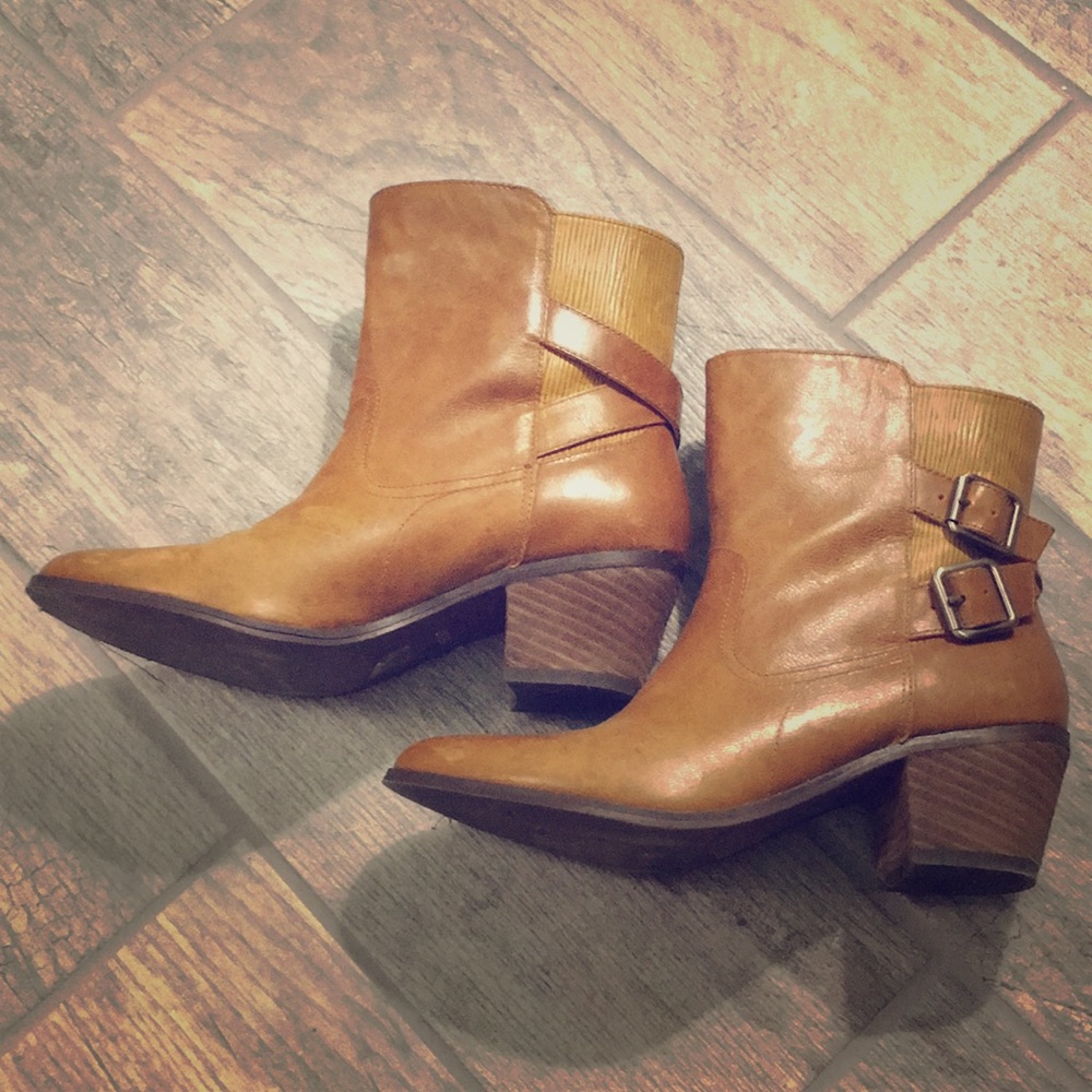 Miz Mooz Camel Colored Leather Boots Sz 6.5