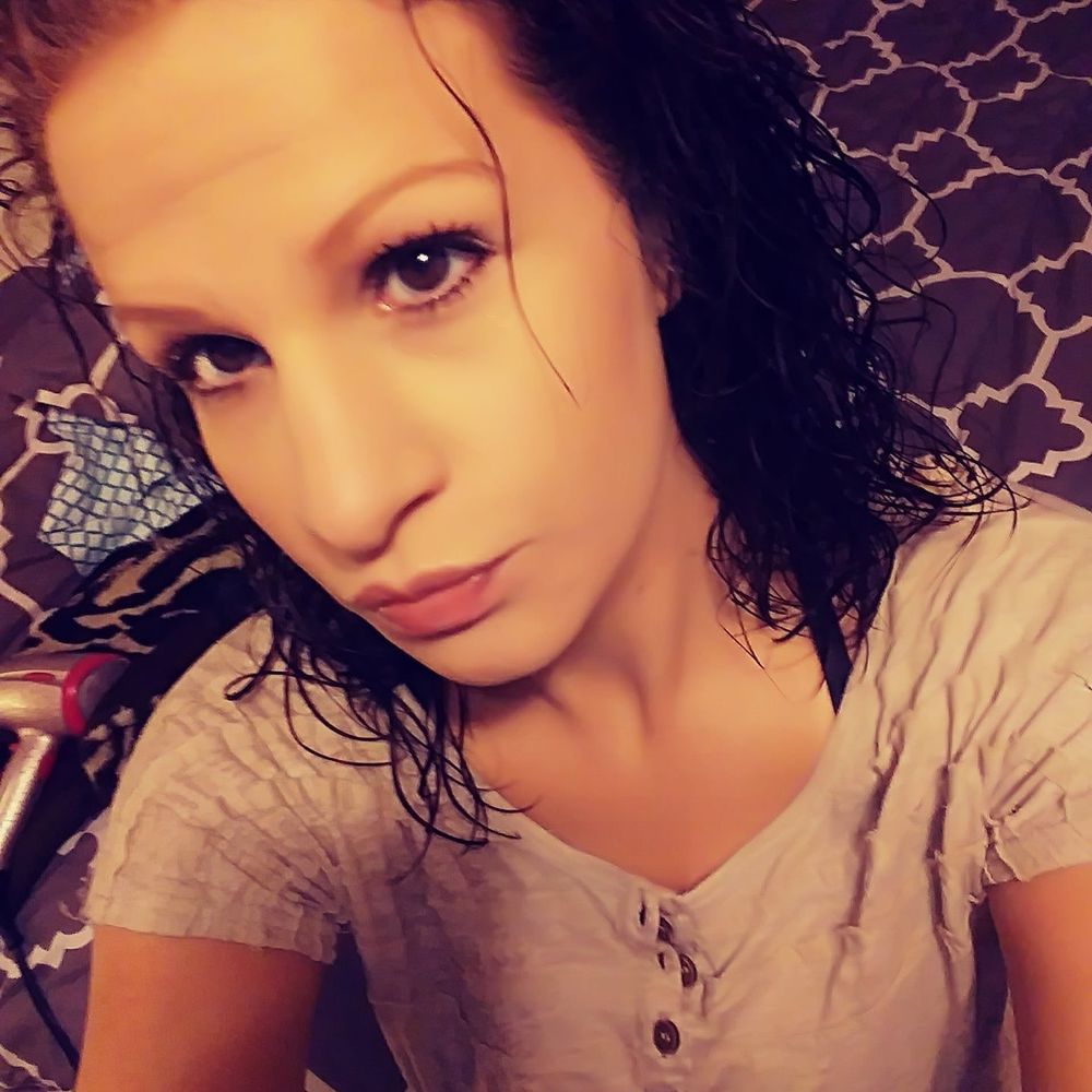 Meet your Posher, Glo