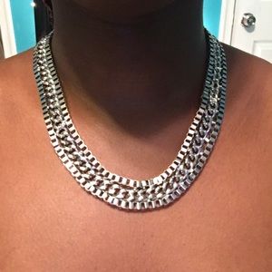 CHAIN NECKLACE