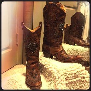 Corral boots
