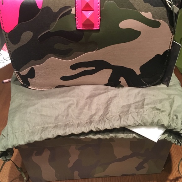 Valentino Rockstud leather shoulder bag - Picture 2 of 8