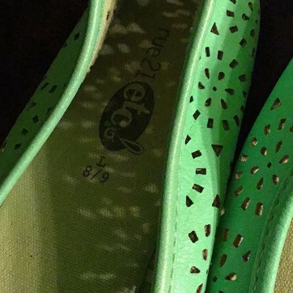 Flats (teal) - Picture 2 of 3