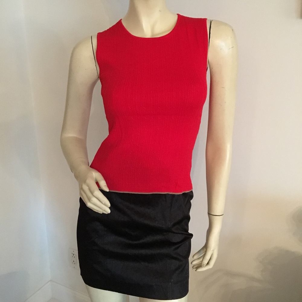 New Anne Klein Petite red knit sleeveless top