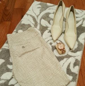 BCBG pumps cream/off-white color
