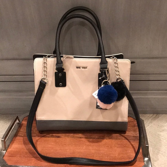 Nine West Handbags - Nine West tote/crossbody