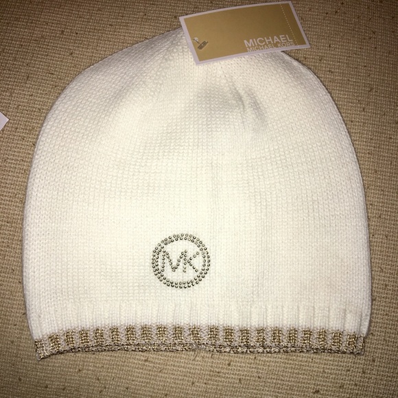 MICHAEL Michael Kors Accessories - NWT Pretty and stylish Michael Kors knit hat 🎩⛄️!