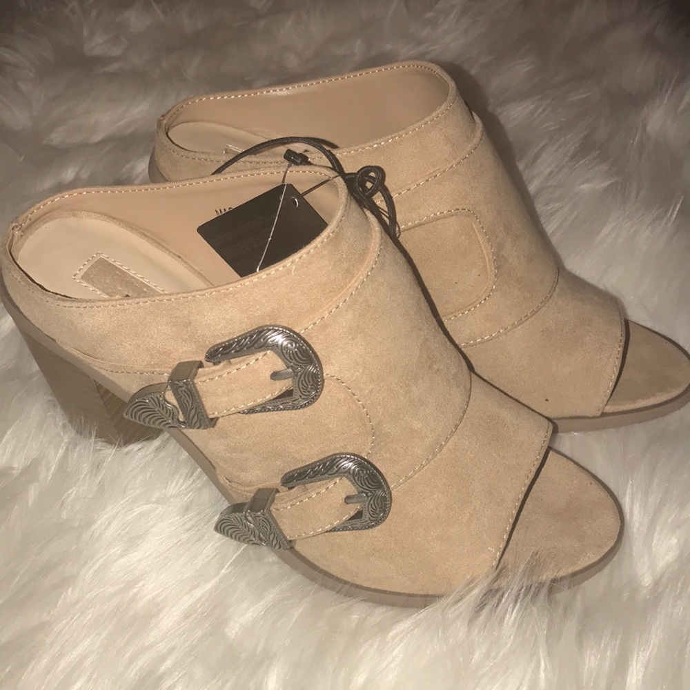 Forever 21- size: 6 *Brand New* never worn.