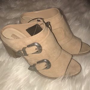 Forever 21- size: 6 *Brand New* never worn.