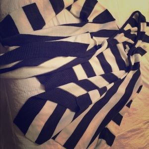 Grey and white sweater w hood 100% acrylic size m