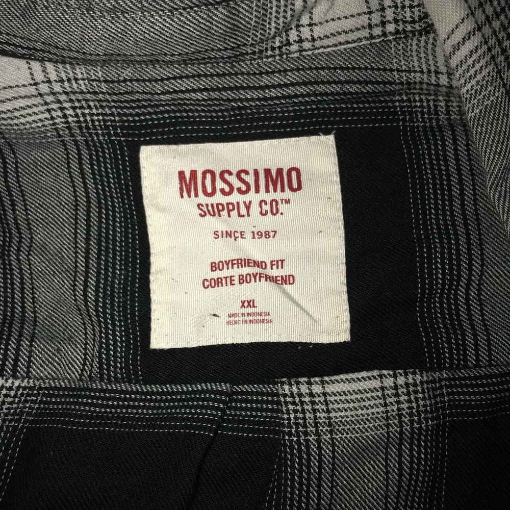 B&W flannel - Picture 2 of 3