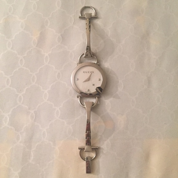 Gucci ladies watch (never worn) main image 6