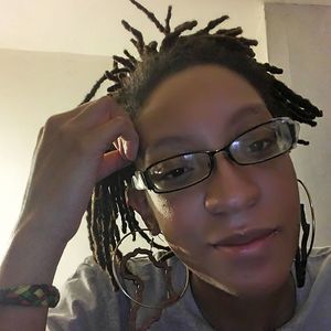 Meet your Posher, Evett