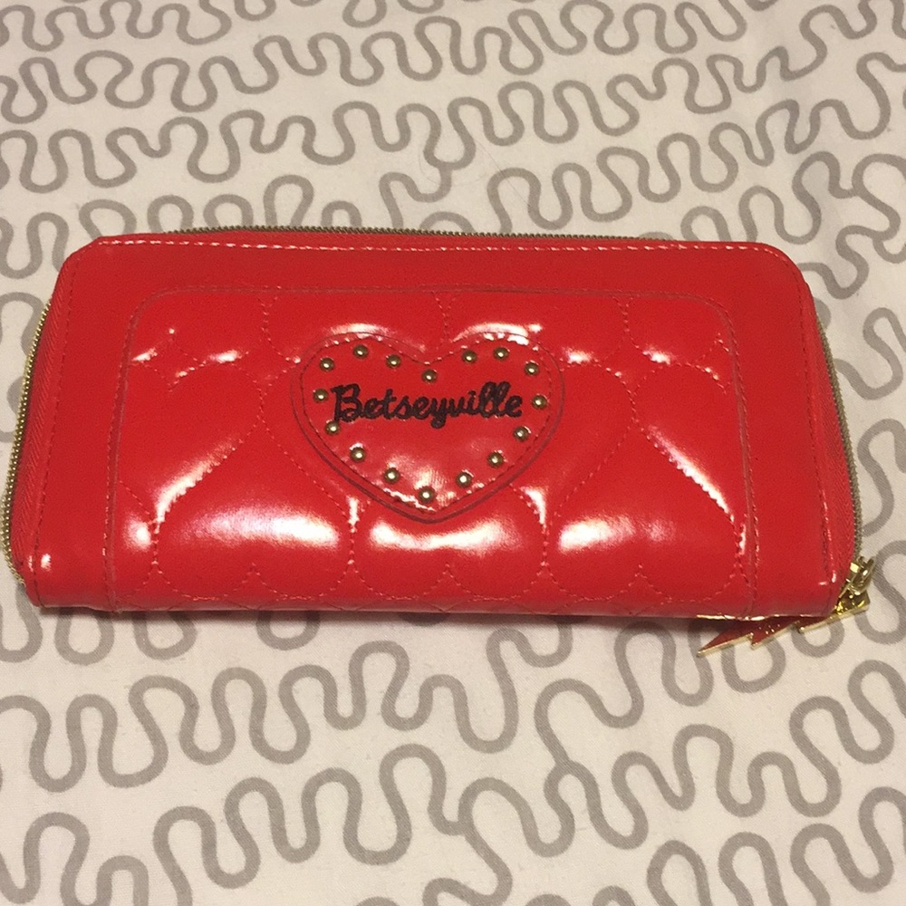 🍒Bright Cherry Red Heart Betseyville Wallet🍒