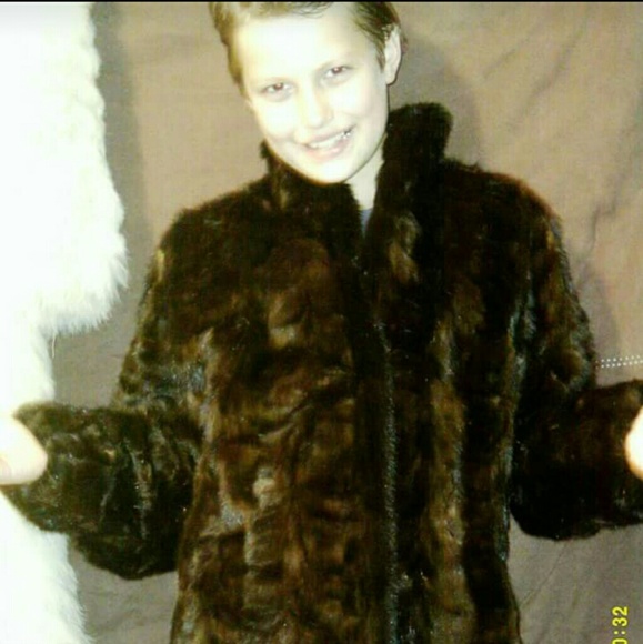 10yrs strong "crystals furs and vintage" - Picture 2 of 4