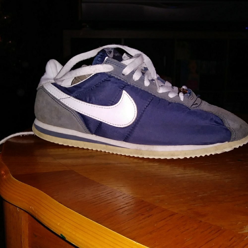 Shoes - Picture 4 of 4