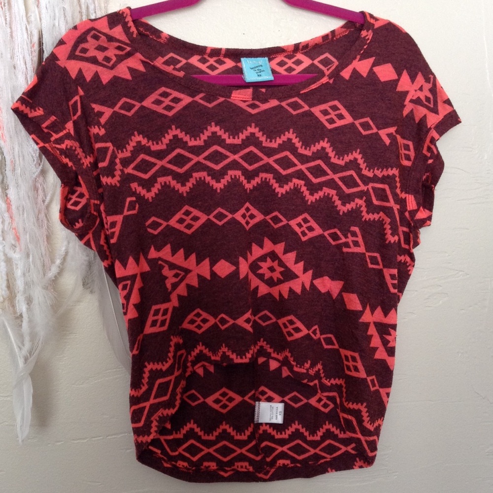 Maroon printed crop tee