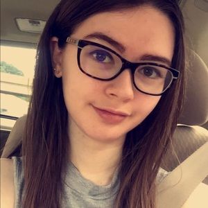 Meet your Posher, Becky