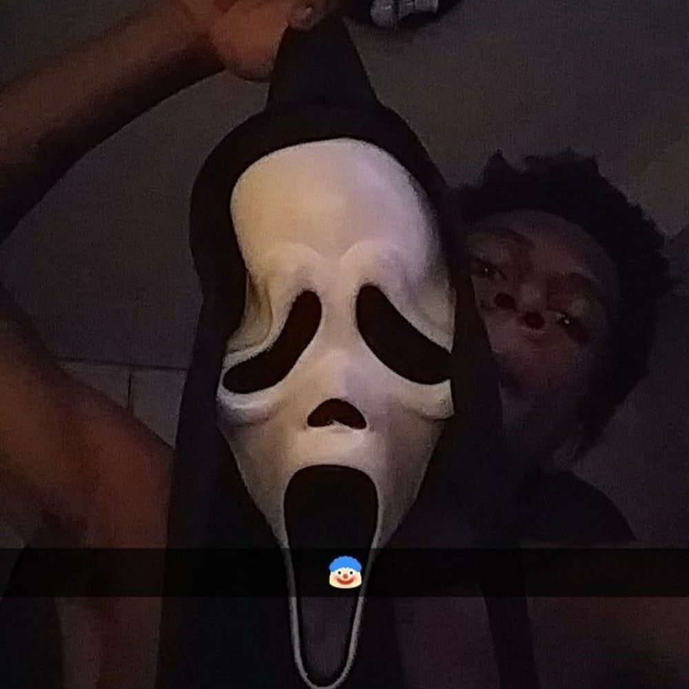 Meet your Posher, Deevonte