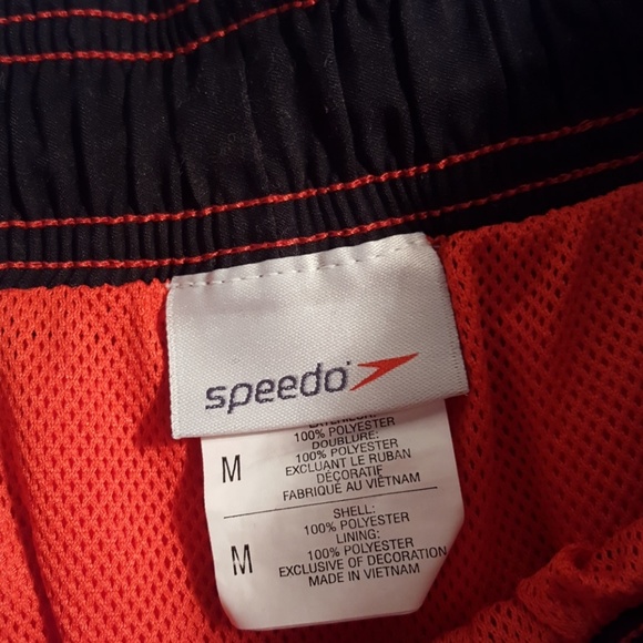 Men's red Speedo swim trunks size medium - Picture 3 of 4