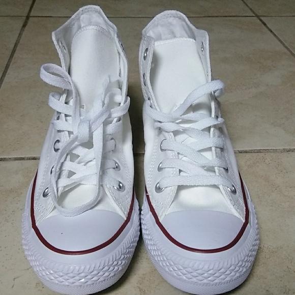 Converse - Picture 1 of 5