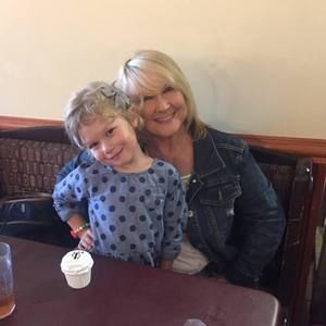 Meet your Posher, Angela