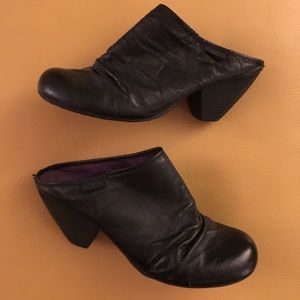 BLOWFISH Black Leather Clogs Sz 8.5