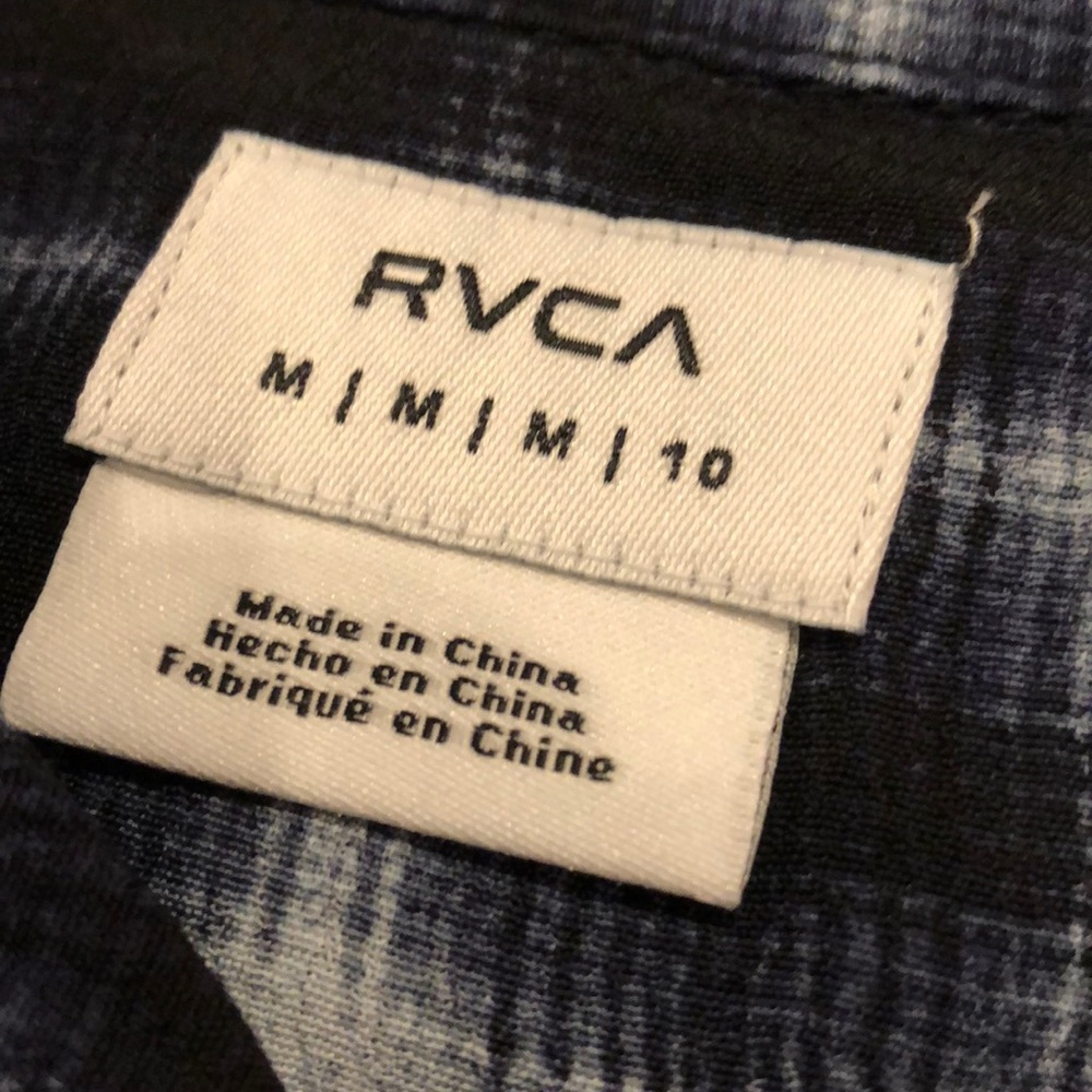 Button down Rvca top - Picture 2 of 6