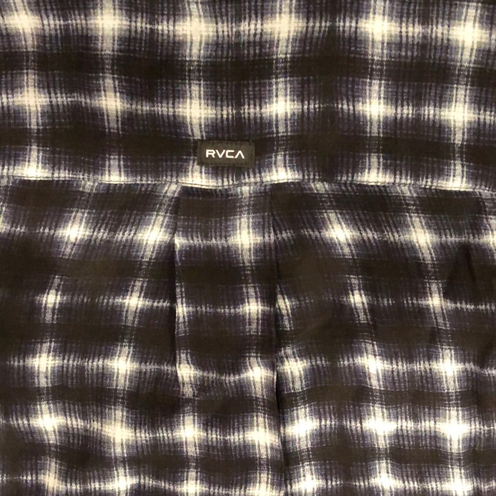 Button down Rvca top - Picture 5 of 6
