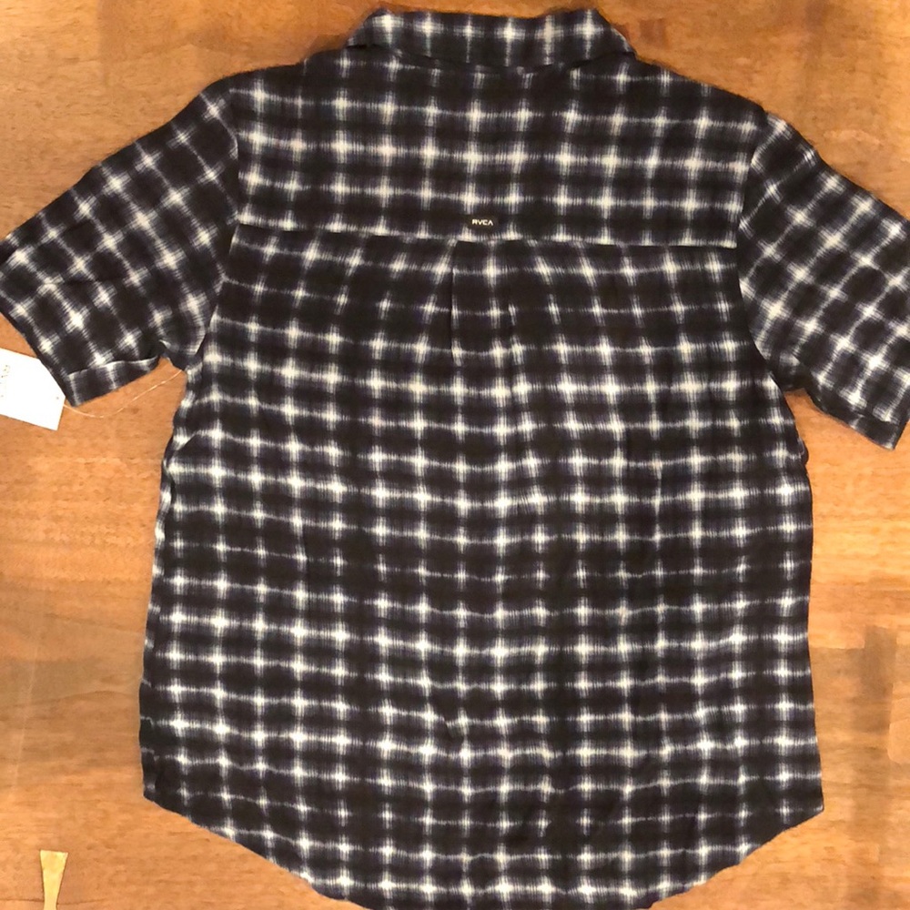 Button down Rvca top - Picture 6 of 6