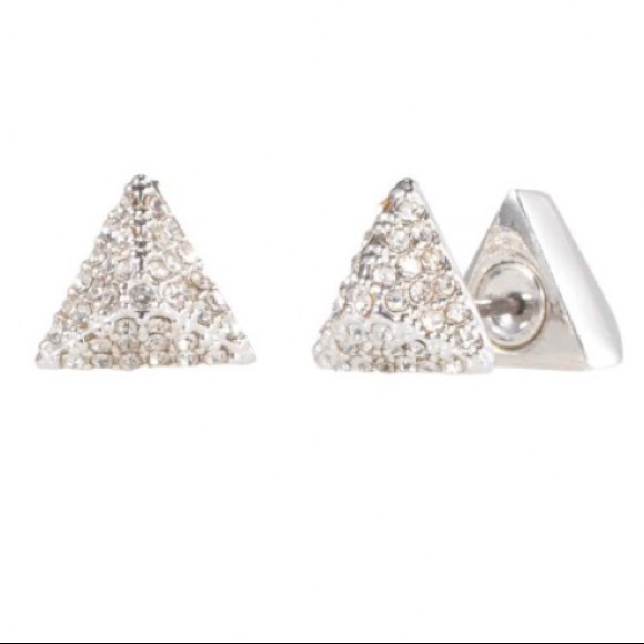 Jewelry - Stella & Dot Deja Vu Studs - Silver