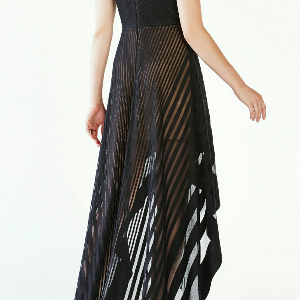 BCBG DRESS - Picture 3 of 3
