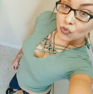 Meet your Posher, Alejandra