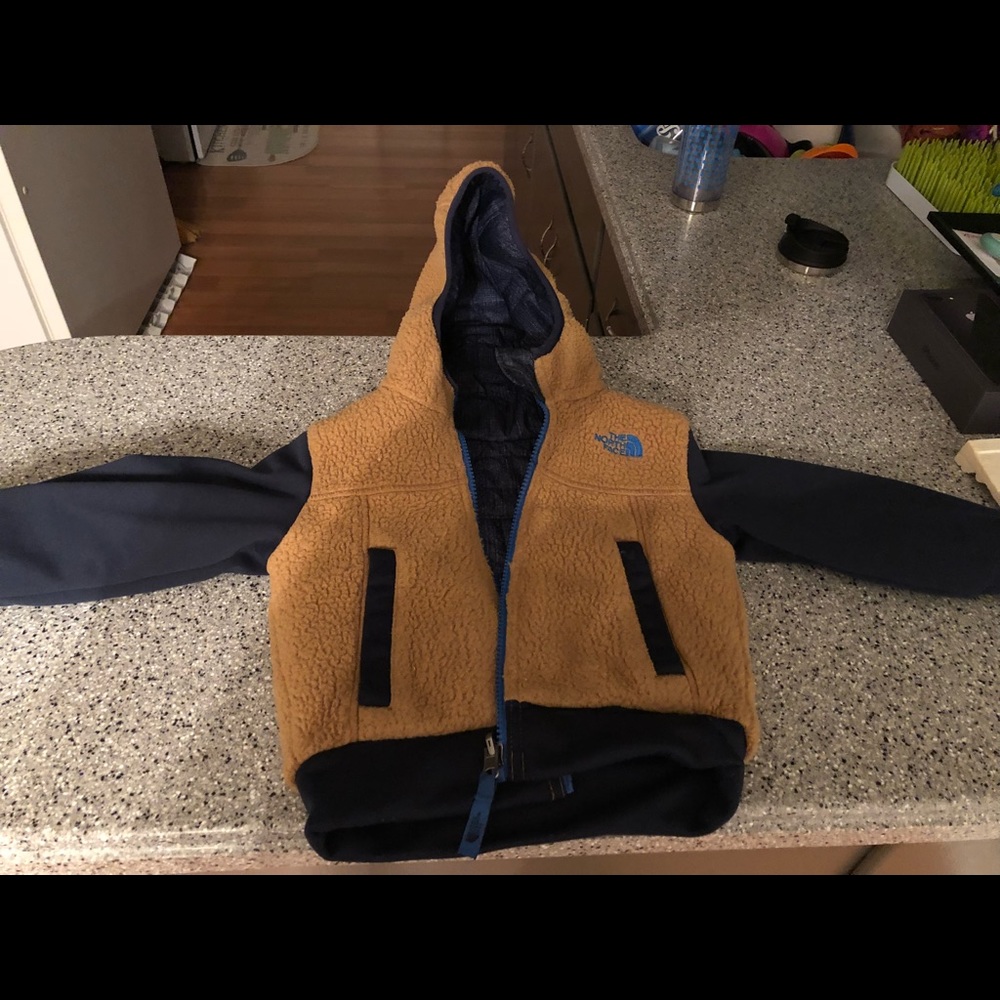 3T reversible Northface coat