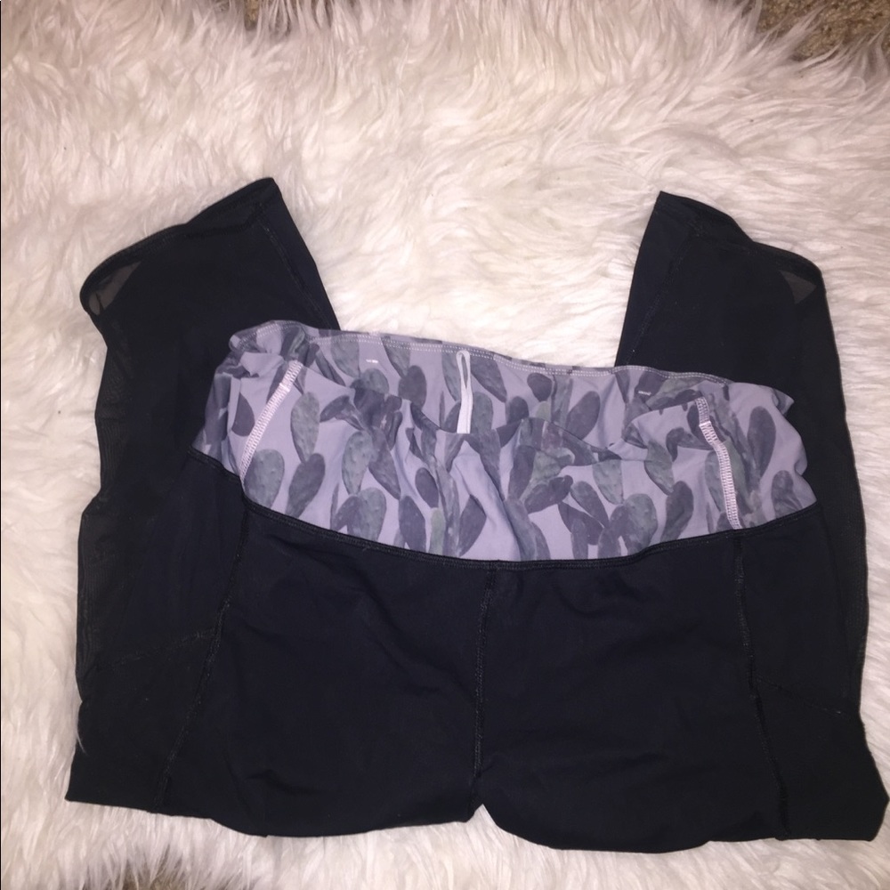 Cropped Lululemon leggings with mesh detailing