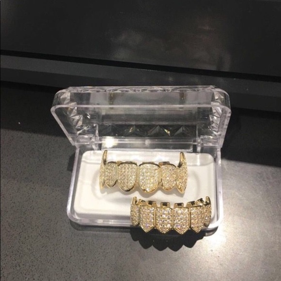 Grills for men and women - Picture 2 of 4