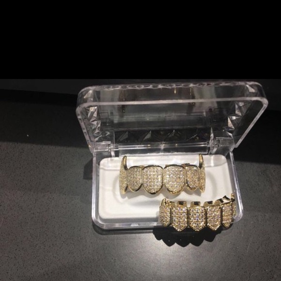 Grills for men and women - Picture 3 of 4