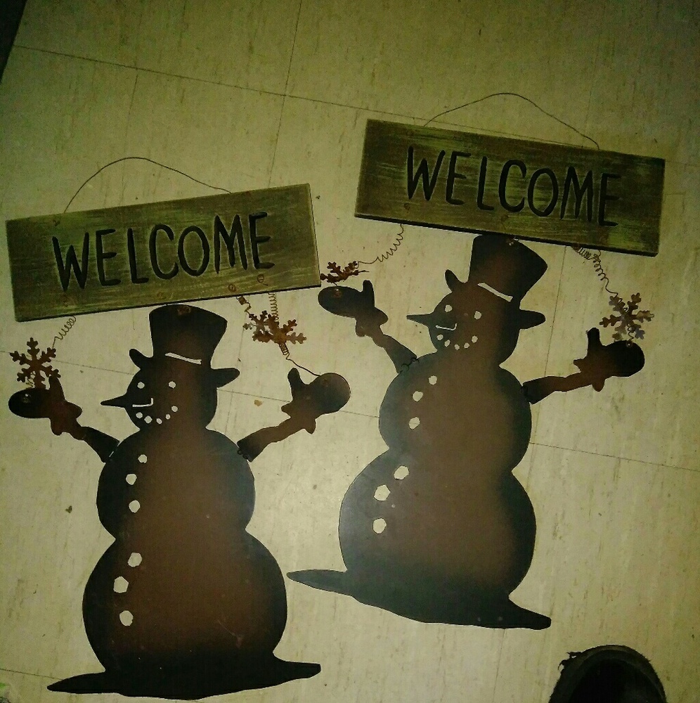 DOOR HANGER