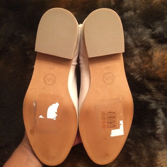 Michael Kors Sunny Bootie - Picture 9 of 9