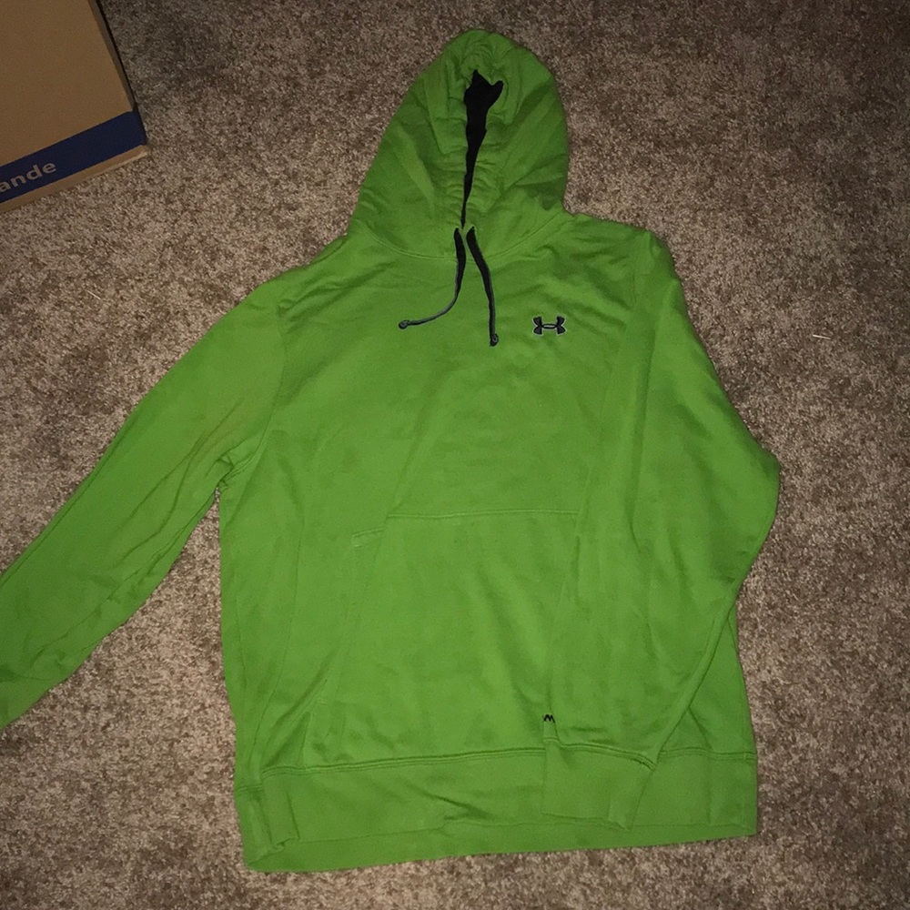 Men’s UnderArmour hoodie