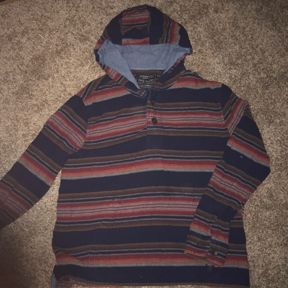 Men’s long sleeve hoodie.