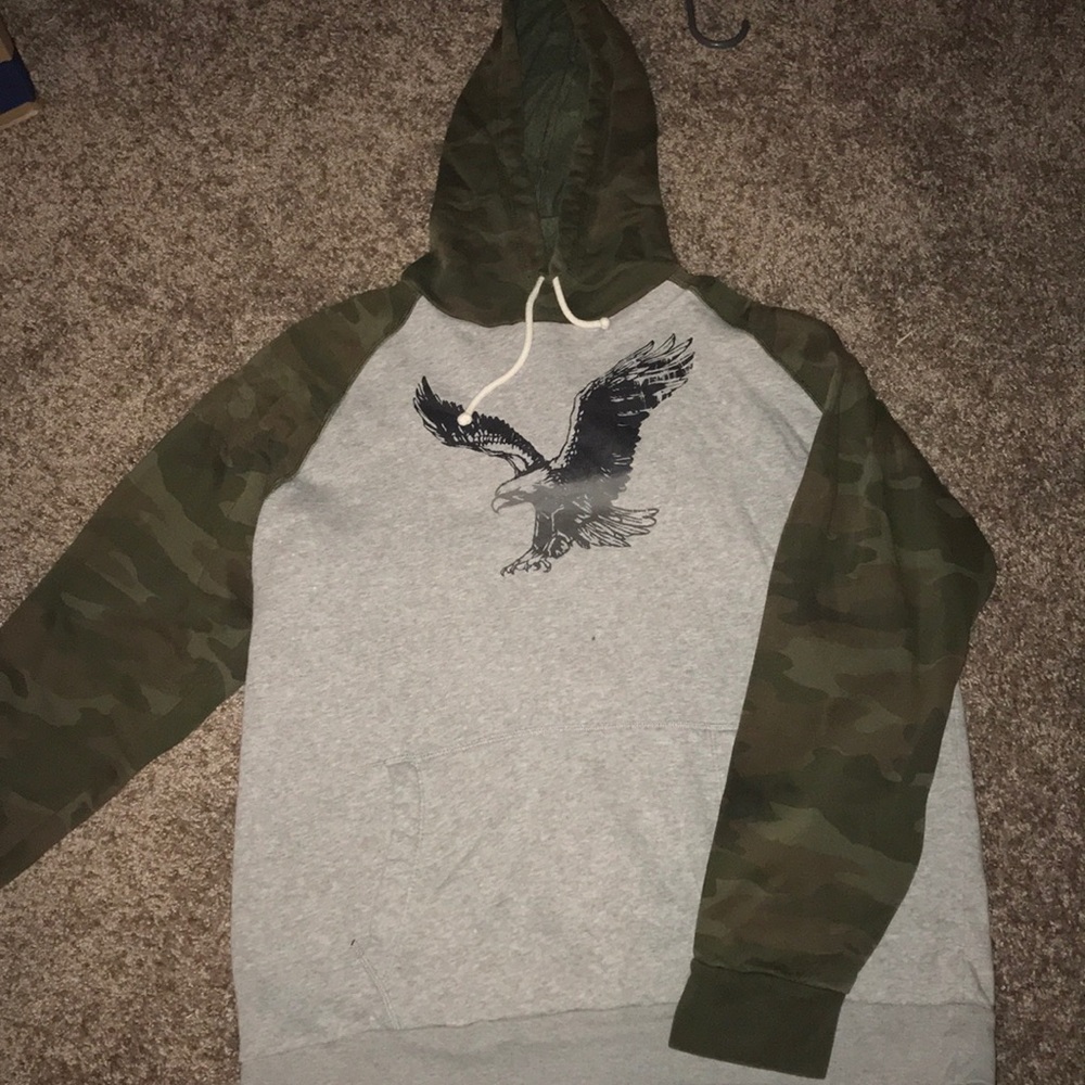 Men’s long sleeve pullover hoodie.