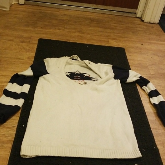 Sweater with anchor/nautical print on front - Picture 3 of 3