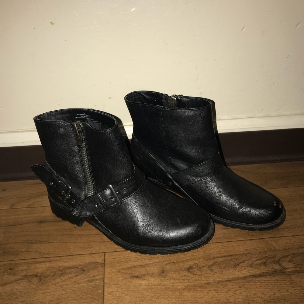 leather boots