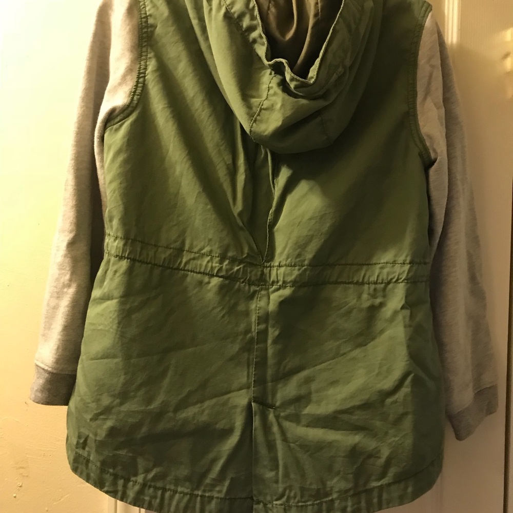 green jacket - Picture 2 of 4