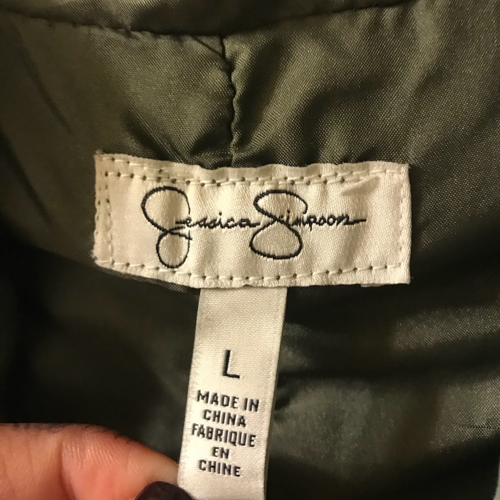 green jacket - Picture 4 of 4