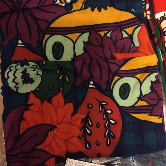 2 pairs! TC2 Lularoe Holiday Christmas Leggings - Picture 2 of 5