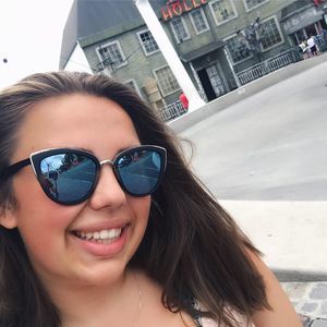 Meet your Posher, Madalyne