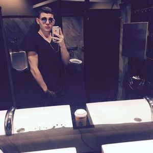 Meet your Posher, Eddie