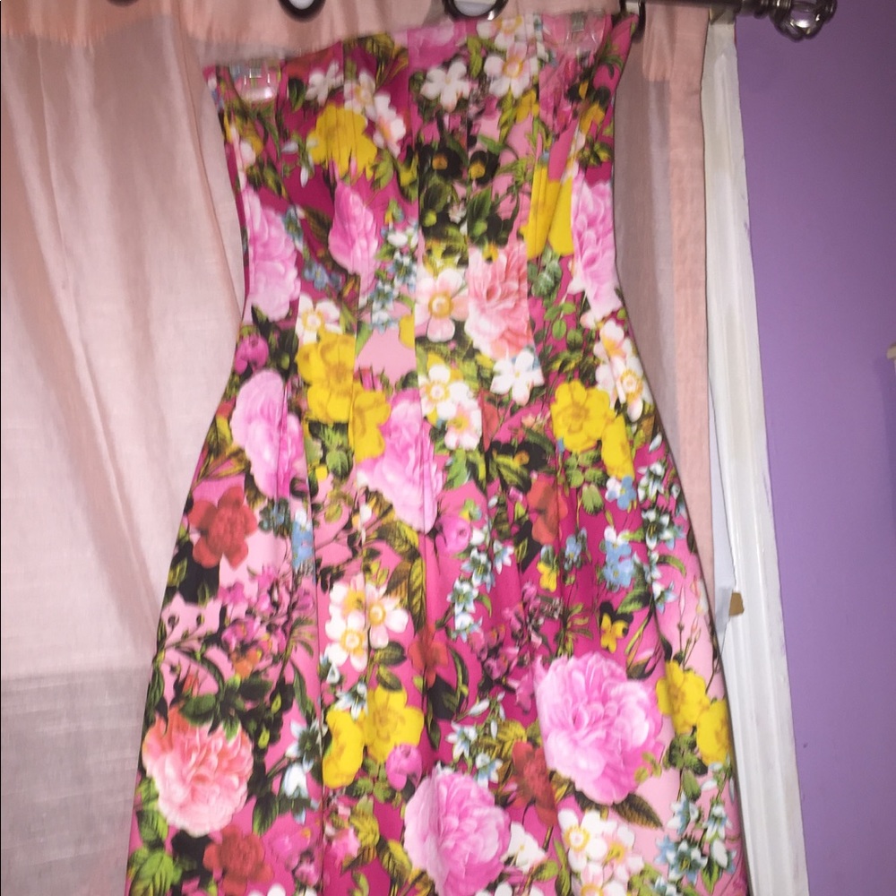 Floral strapless dress